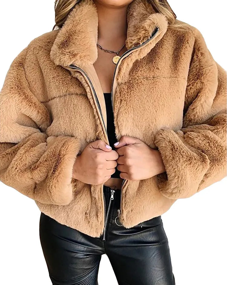 Veste courte en Fausse Fourrure - Style moderne et chaleureux