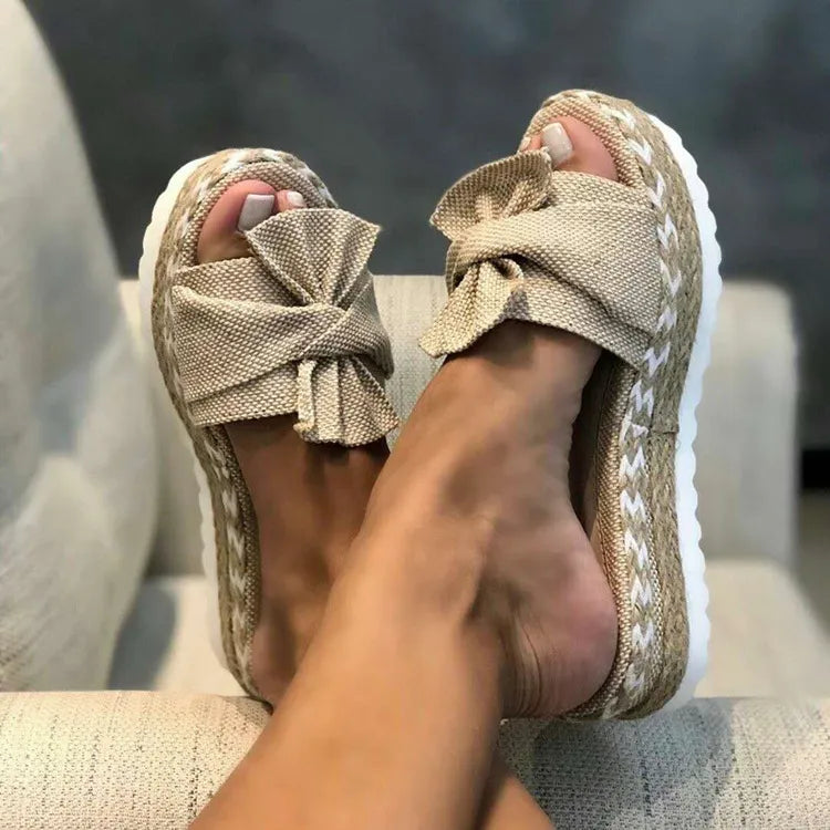 Sandales Compensées Élégantes à Nœud – Confort & Style au Quotidien