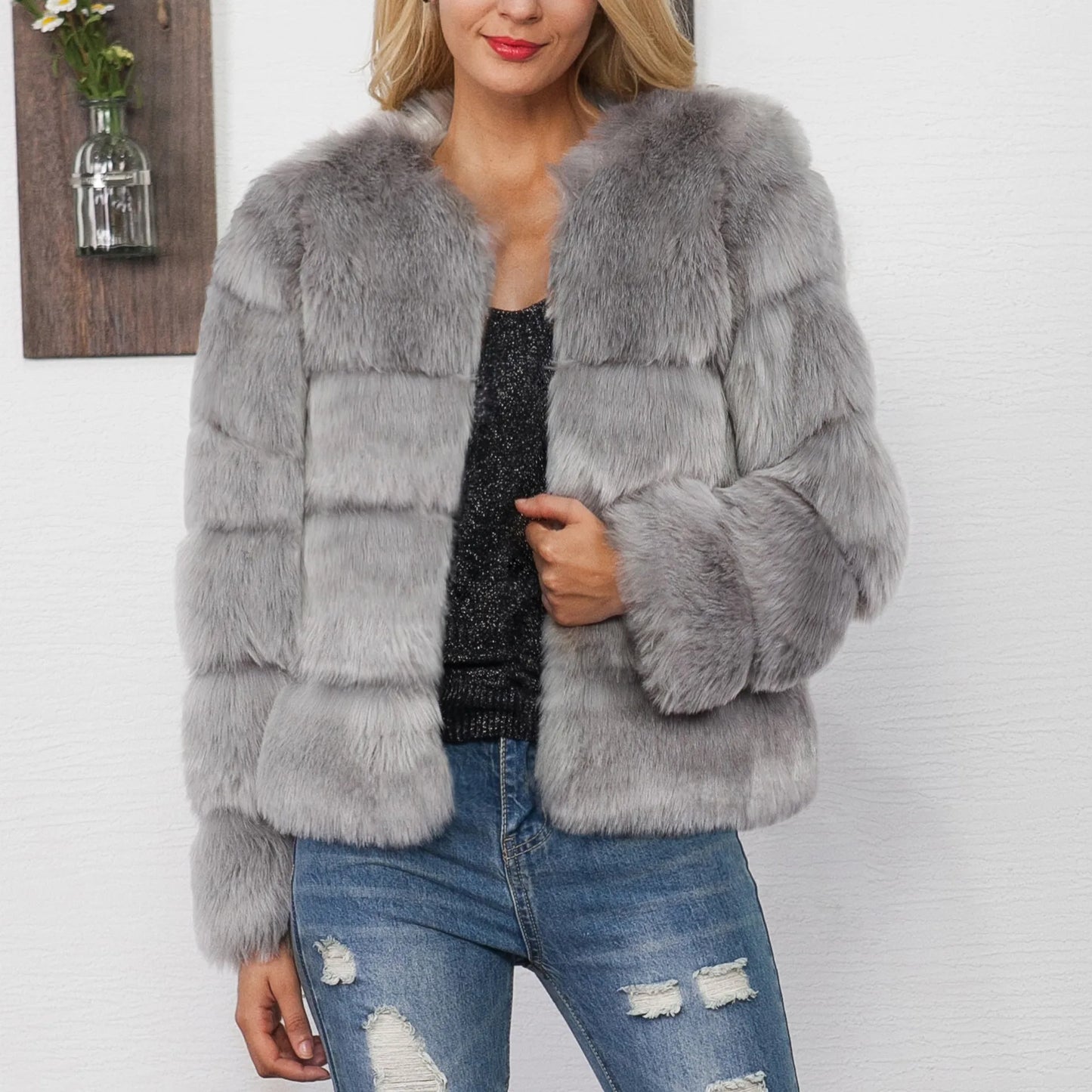 Veste en fausse fourrure - Élégance d'hiver