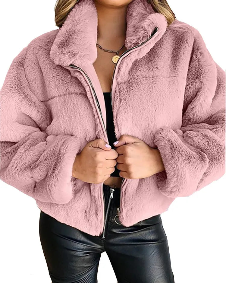 Veste courte en Fausse Fourrure - Style moderne et chaleureux