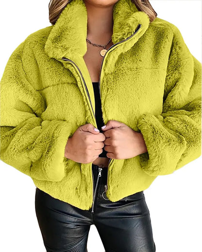 Veste courte en Fausse Fourrure - Style moderne et chaleureux